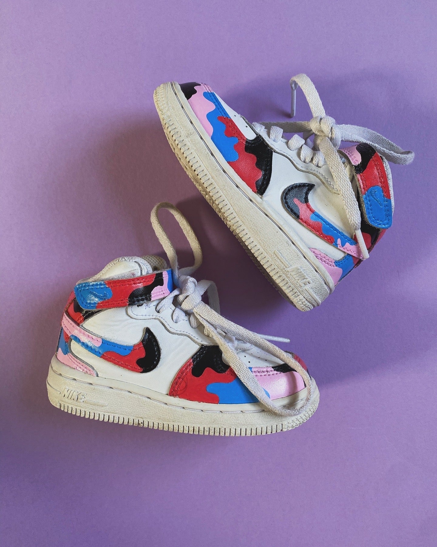 Nike Hi-top Kids Trainers (size 4)