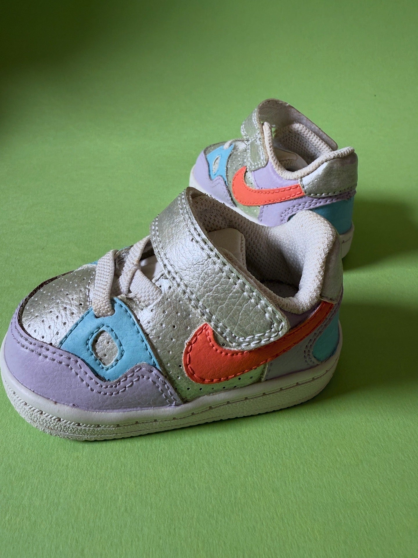 Nike Trainers (baby UK 1.5)