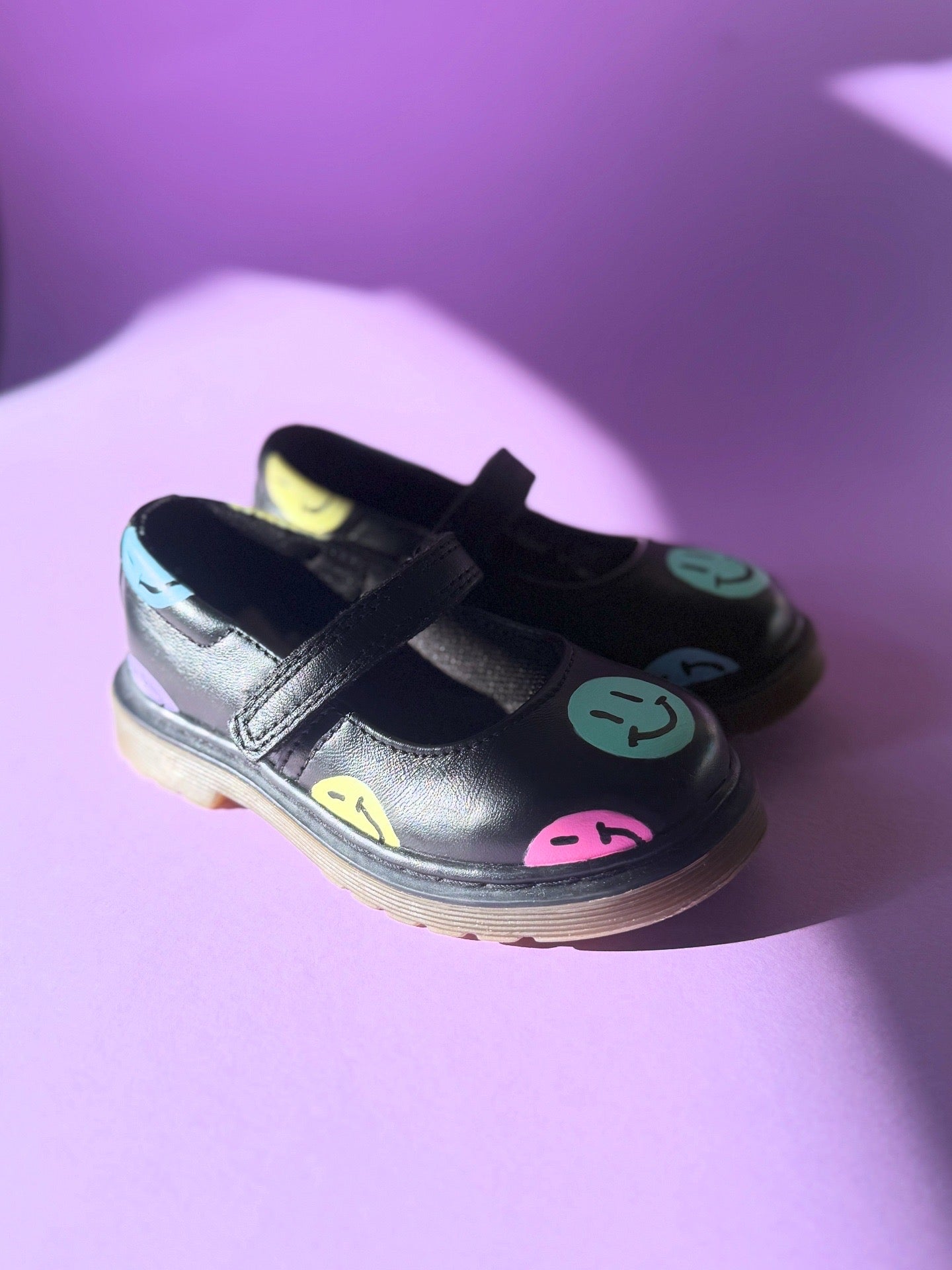 Dr. Martens Mary Jane Shoes (kids EU 23)
