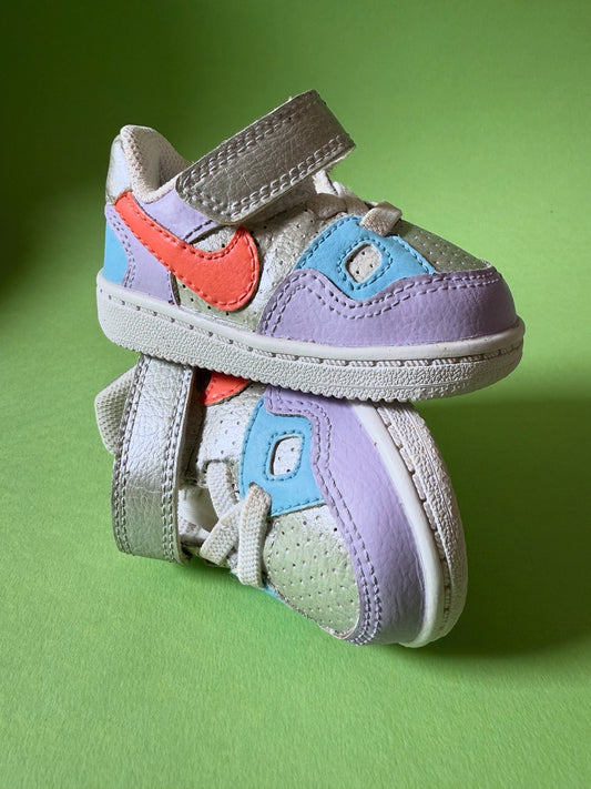 Nike Trainers (baby UK 1.5)